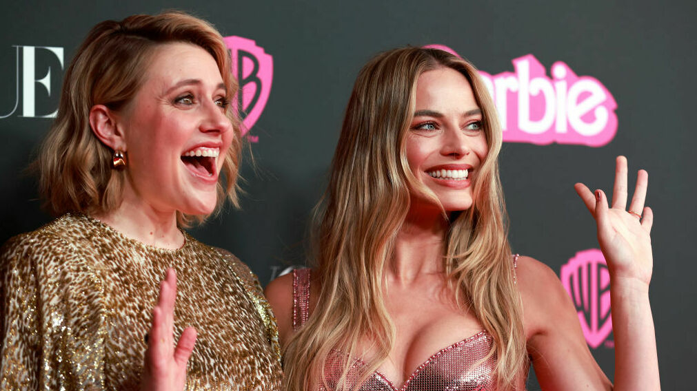 'Barbie' está en el club de los mil millones de dólares, la única película dirigida exclusivamente por una mujer: NPR