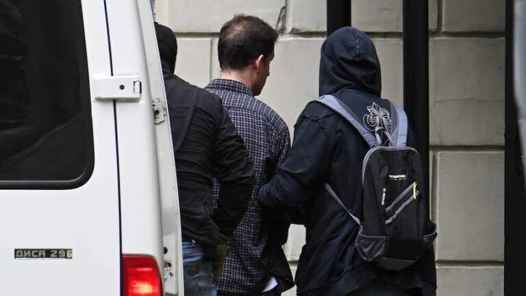 Se extiende en Rusia la prisión preventiva del reportero arrestado del WSJ Evan Gershkovich