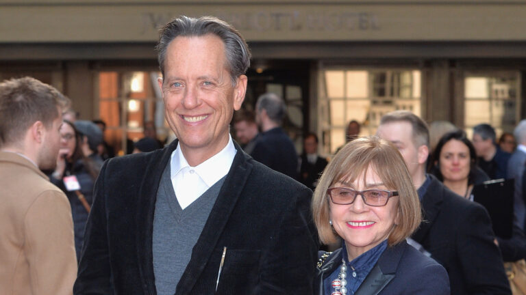 el actor Richard E. Grant; Comic Leanne Morgan: NPR
