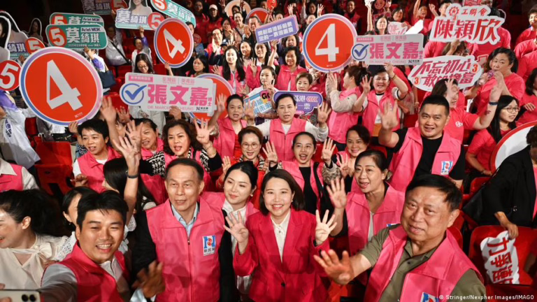 Hong Kong holds election as city reels from deadly fire – DW – 12/07/2025