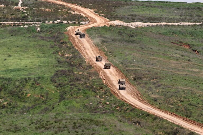 Israel intensifica la guerra en todos los frentes y amenaza con matar a más líderes iraníes | Internacional
