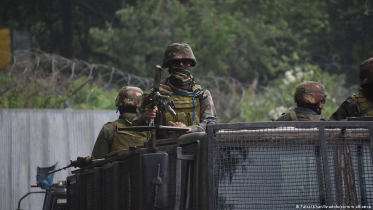 Army claims Pakistani militant killed in Kashmir
