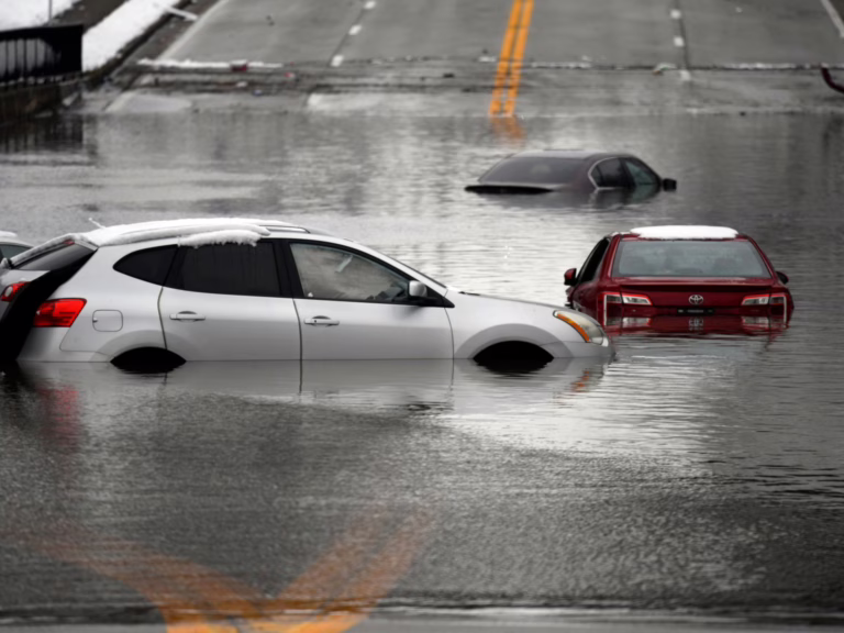 Al menos 9 muertos, incluidos 8 en Kentucky, mientras que las tormentas de invierno llegaron a los Estados Unidos | Noticias de tiempo