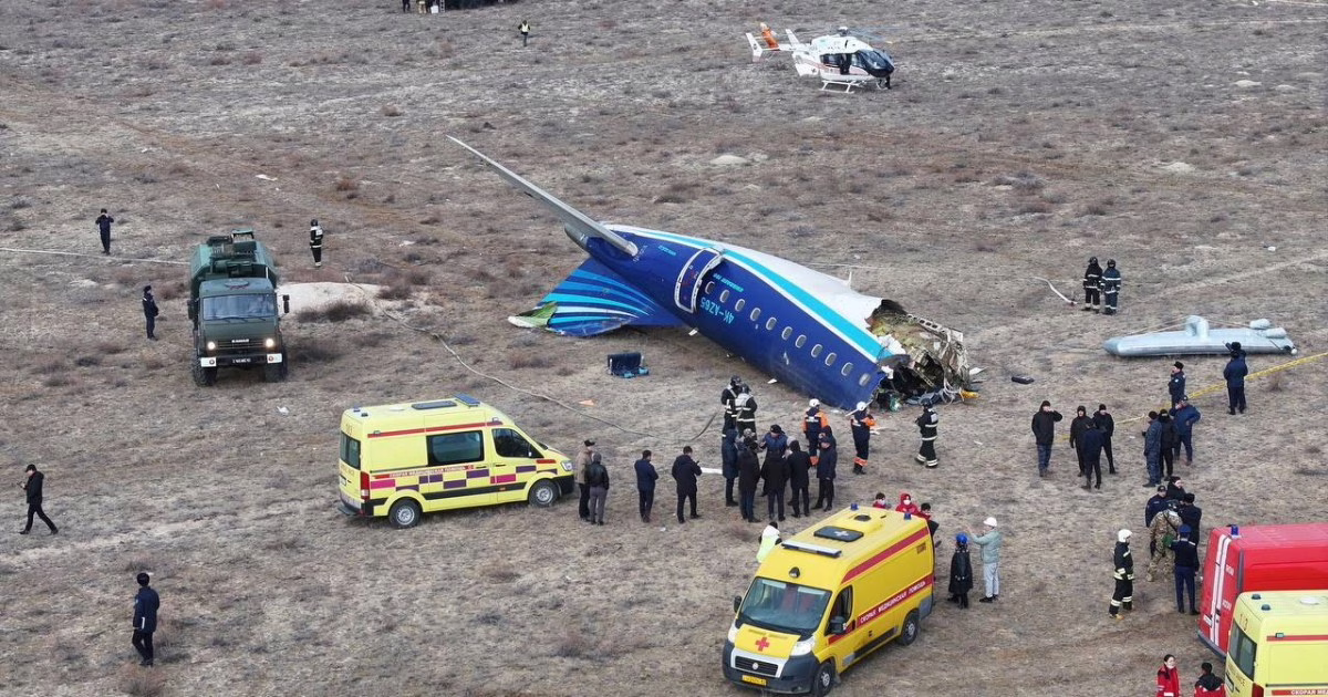 Al menos cuatro muertos en el accidente de un avión de Aerolíneas de Azerbaiyán en Kazajstán | Noticias