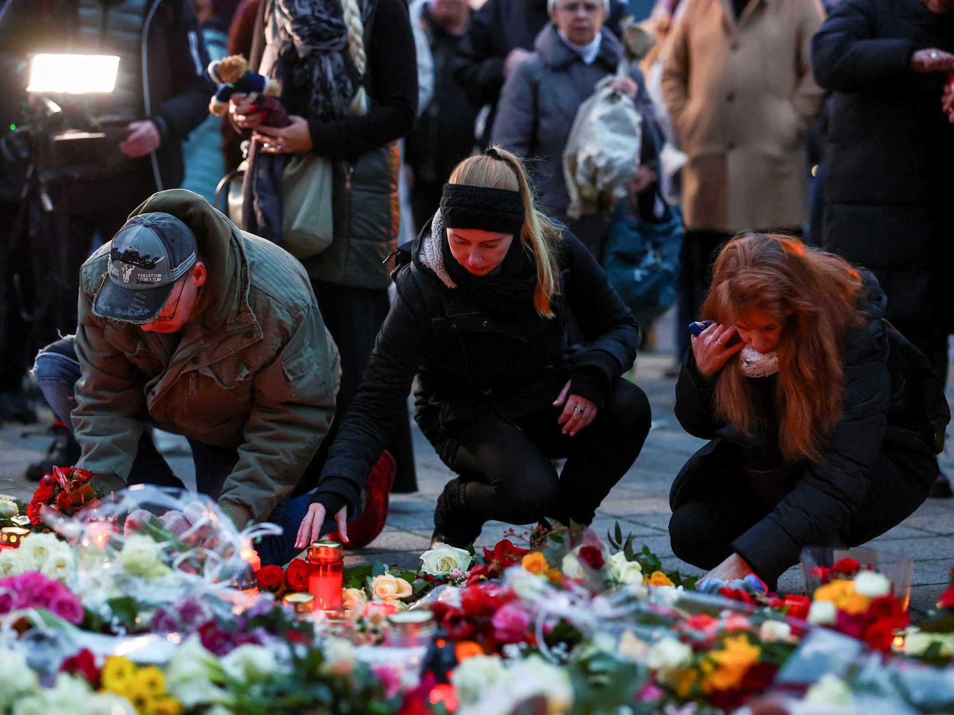 Alemanes lloran cinco muertos y 200 heridos en ataque al mercado navideño | Noticias del crimen