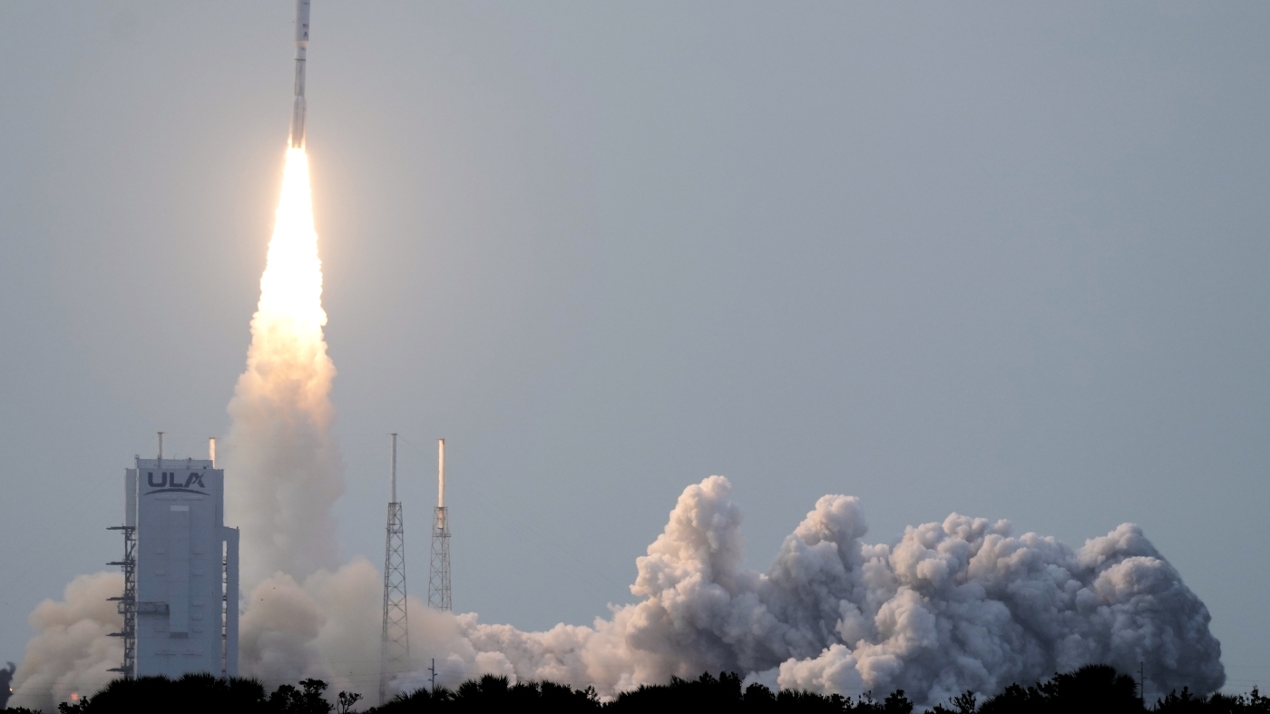 Amazon lanza sus primeros satélites de Internet para competir contra SpaceX StarLinks: NPR