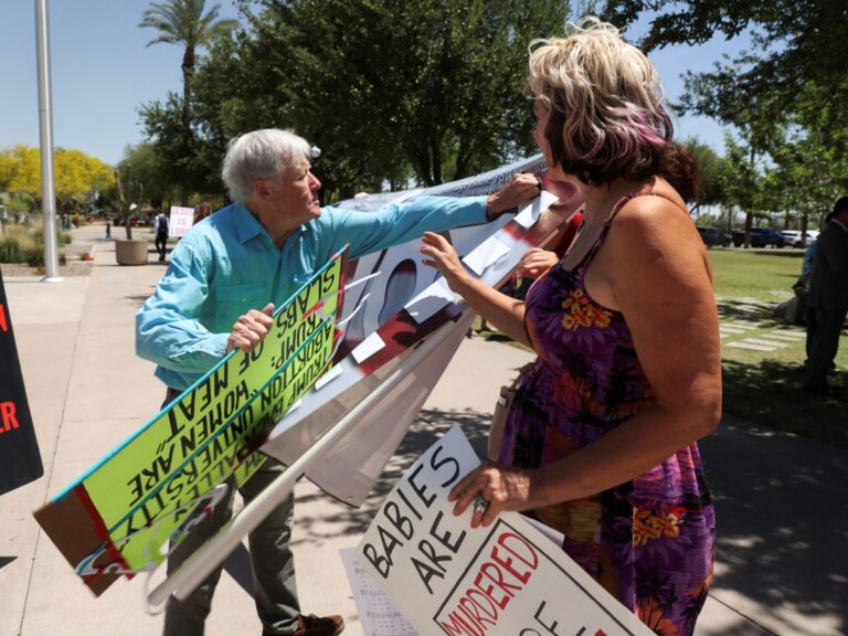 El Senado de Arizona deroga casi totalmente la prohibición del aborto de 1864 en una votación divisiva | Noticias