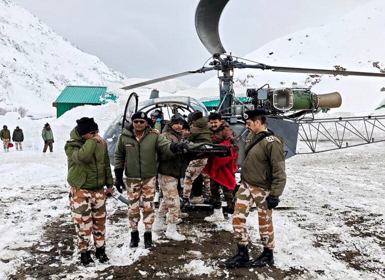 La operación de rescate de avalancha de la India termina como el octavo y último cuerpo encontrado | Noticias de crisis climática