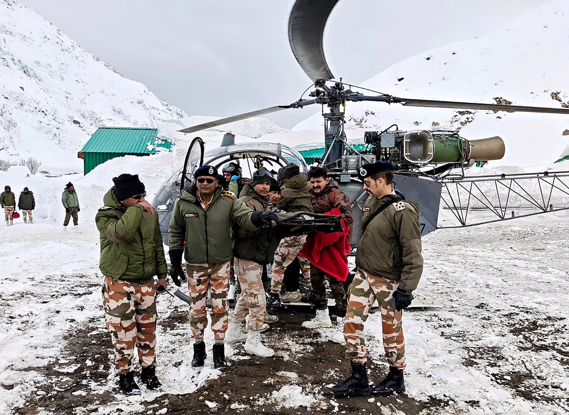 La operación de rescate de avalancha de la India termina como el octavo y último cuerpo encontrado | Noticias de crisis climática