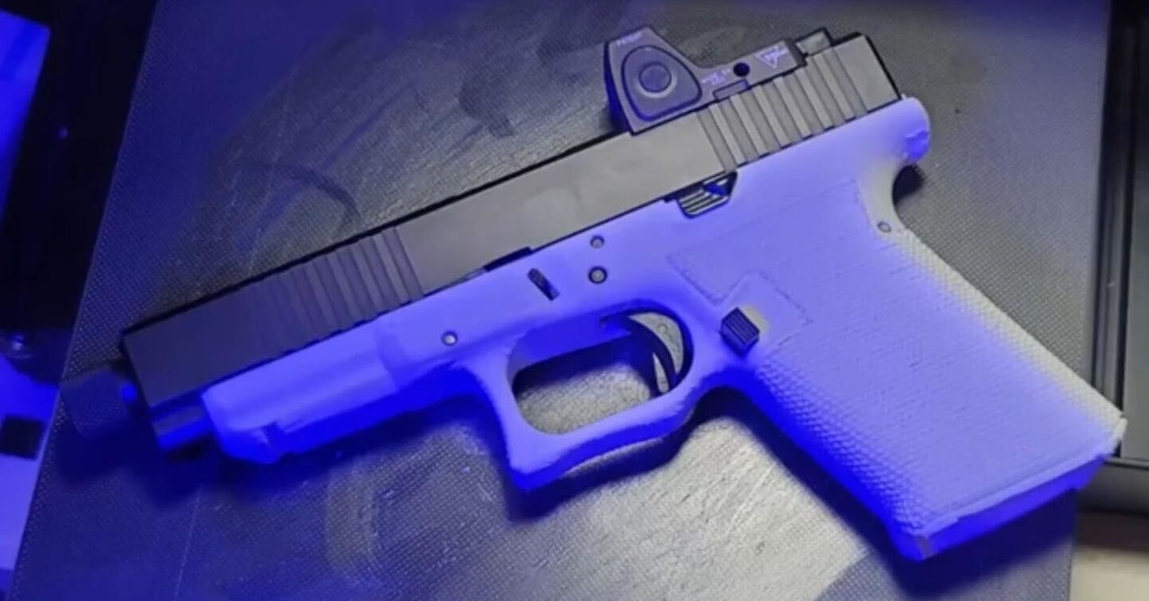 La 'pistola fantasma' vinculada a Luigi Mangione muestra hasta dónde han llegado las armas impresas en 3D