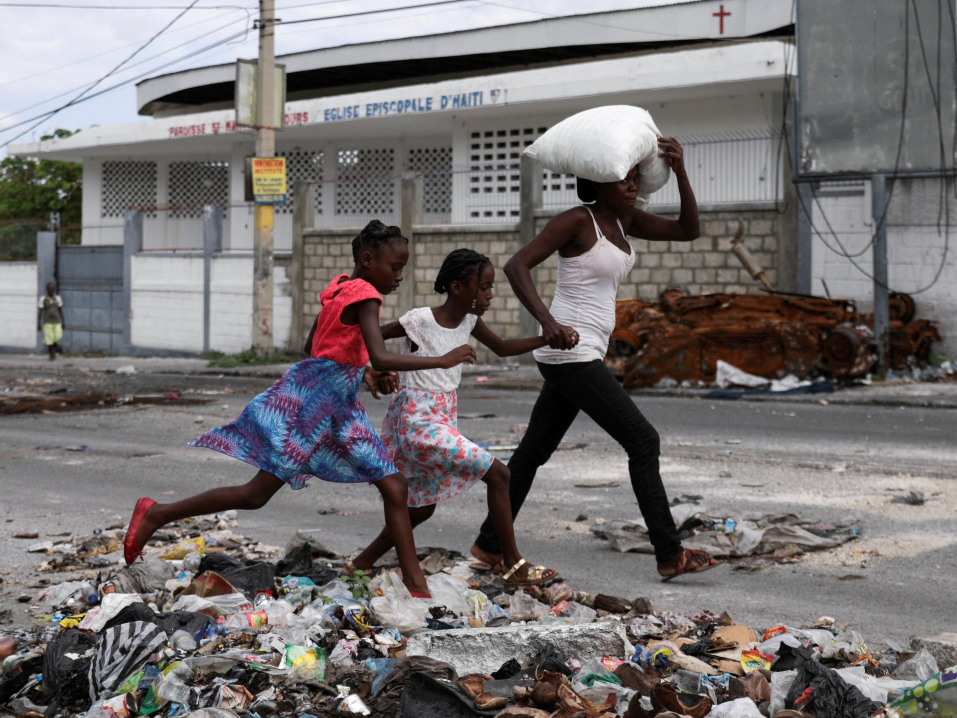 Niños en Haití Cindo Víctima de terrible violencia de pandillas, alerta de amnistía | Noticias del crimen