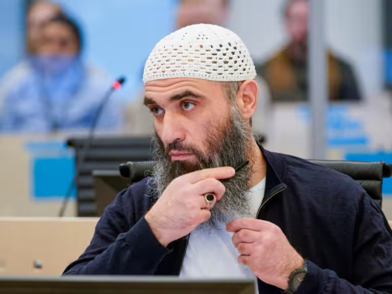 Noruego de origen iraní condenado a 30 años por tiroteos del Orgullo en Oslo | Noticias LGBTQ