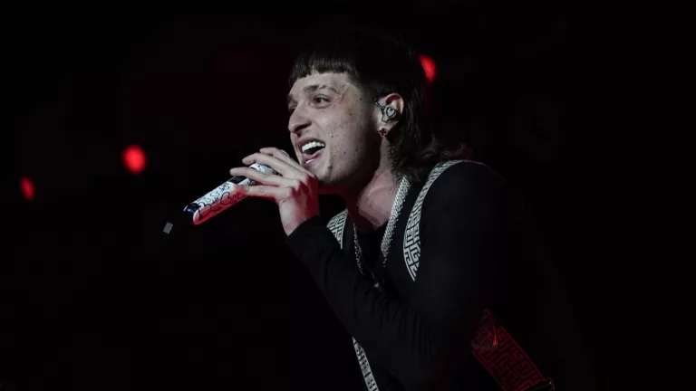 Peso Feather es el artista más reproducido en YouTube en 2023, supera a Taylor Swift y Bad Bunny: NPR