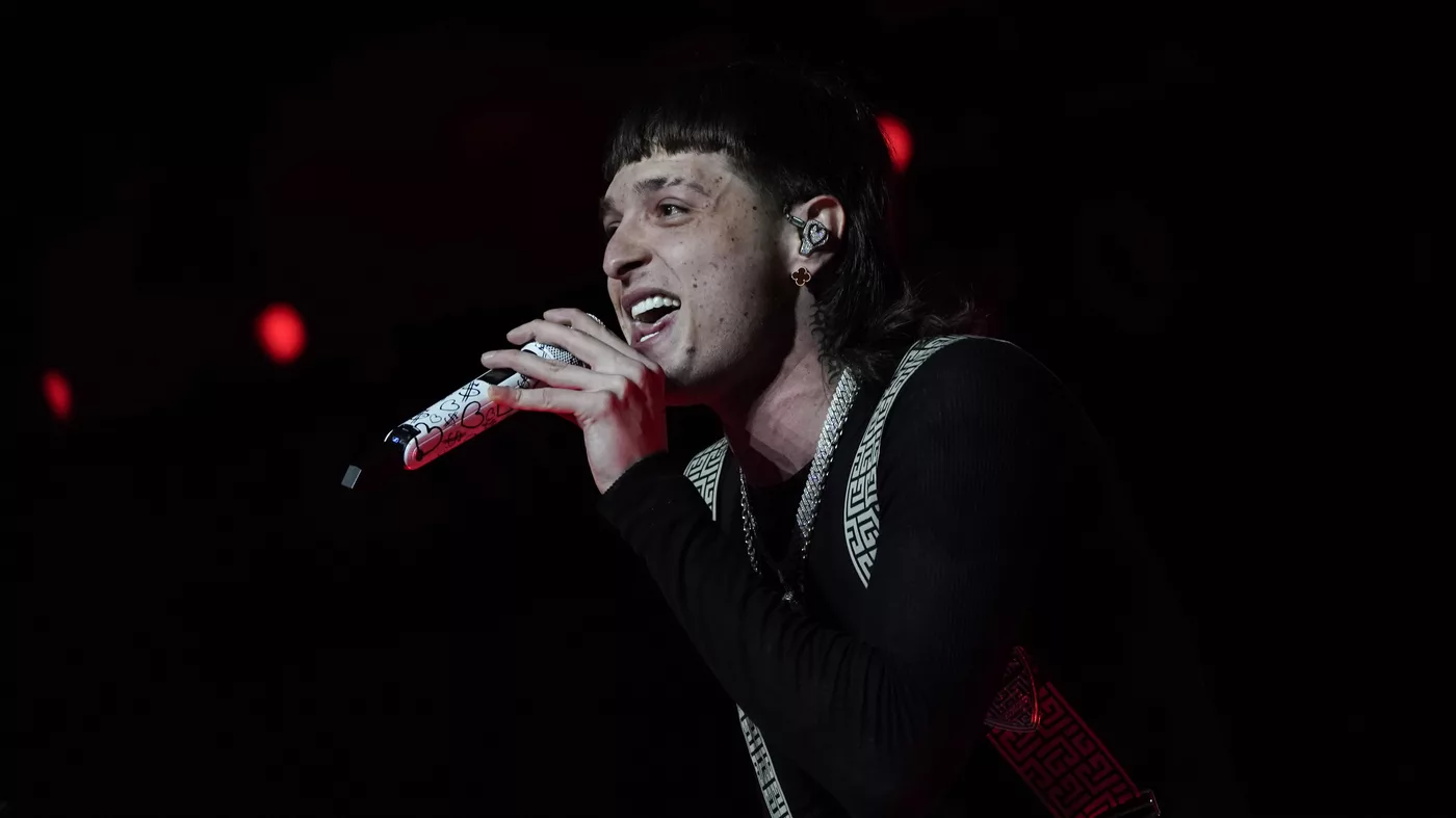 Peso Feather es el artista más reproducido en YouTube en 2023, supera a Taylor Swift y Bad Bunny: NPR