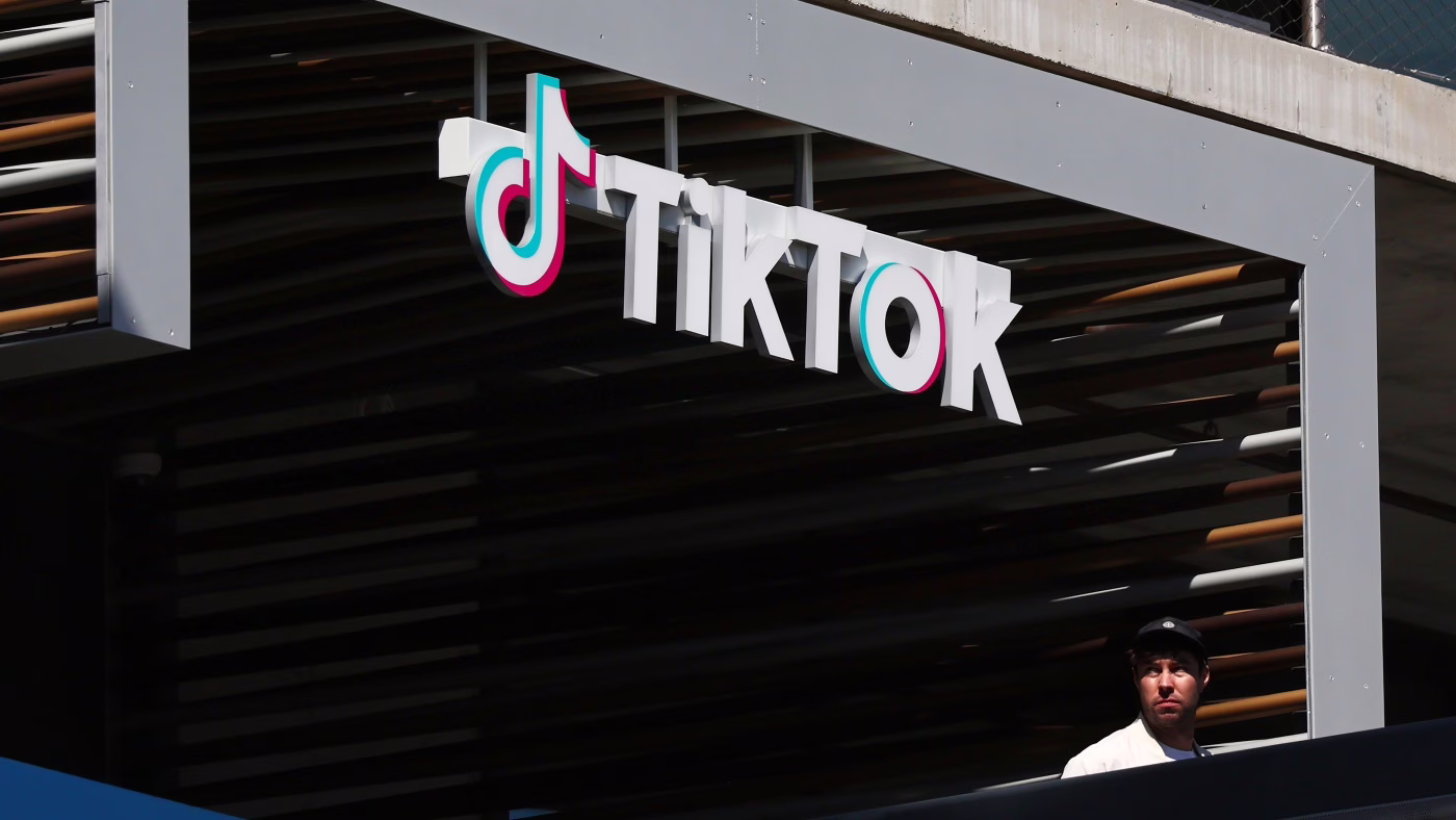 Revisión de la Casa Blanca de la propuesta para arrendar el algoritmo Tiktok: NPR