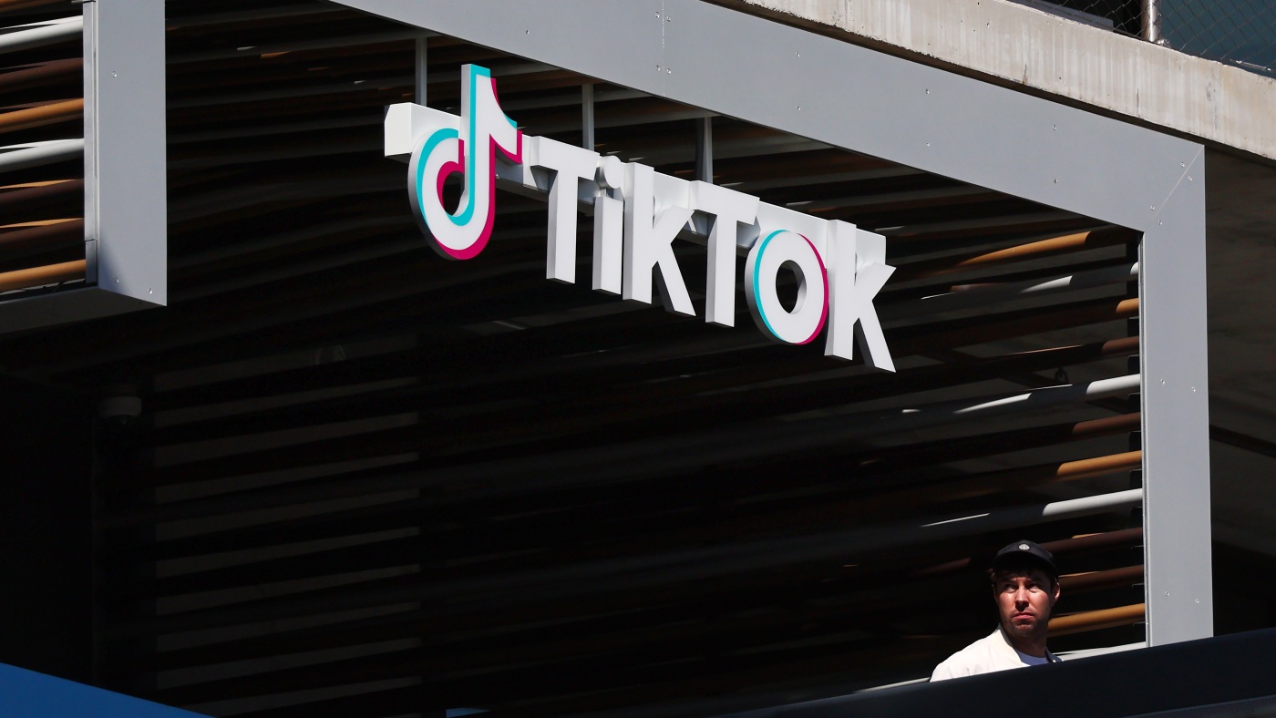 Revisión de la Casa Blanca de la propuesta para arrendar el algoritmo Tiktok: NPR