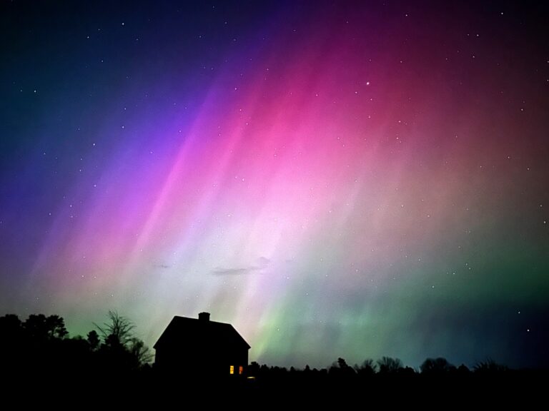 Tormenta solar produce impresionantes auroras boreales en EE.UU., Reino Unido y Rusia | Noticias en fotos
